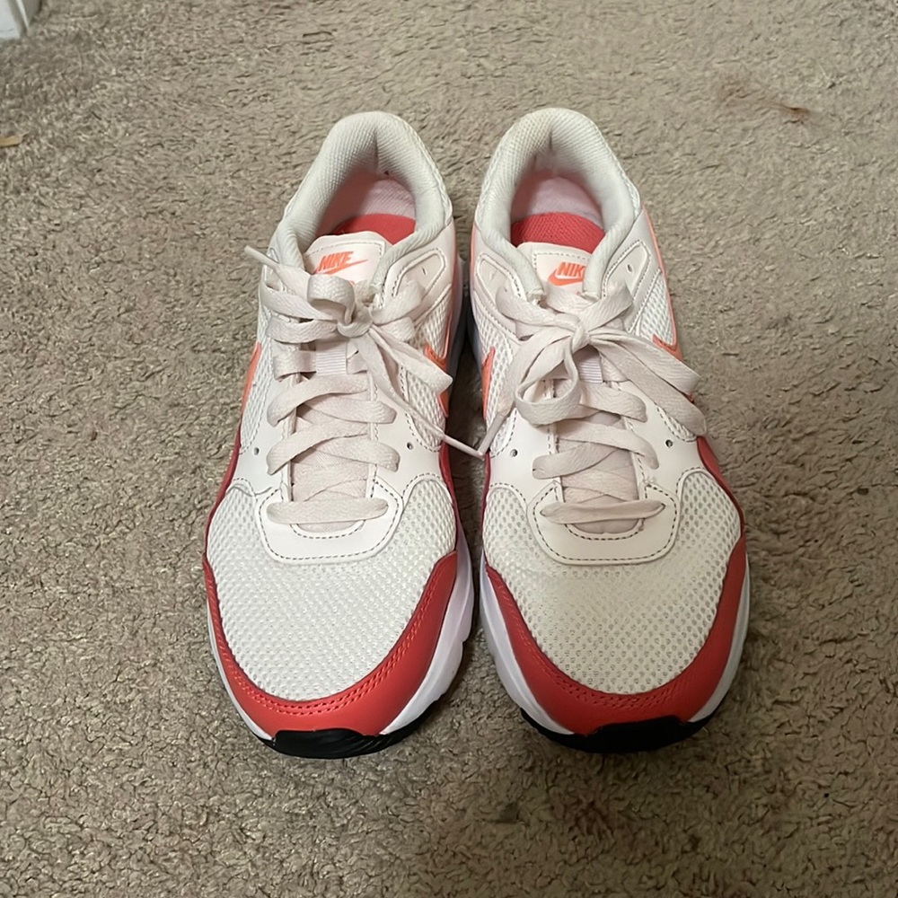 Nike air maxes